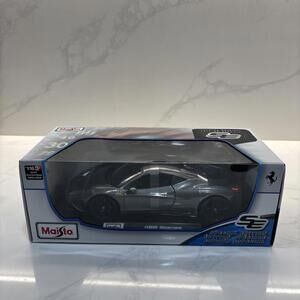 New Maisto Ferrari 458 Speciale 1:18 Scale Gray  Model Diecast Toy Car.